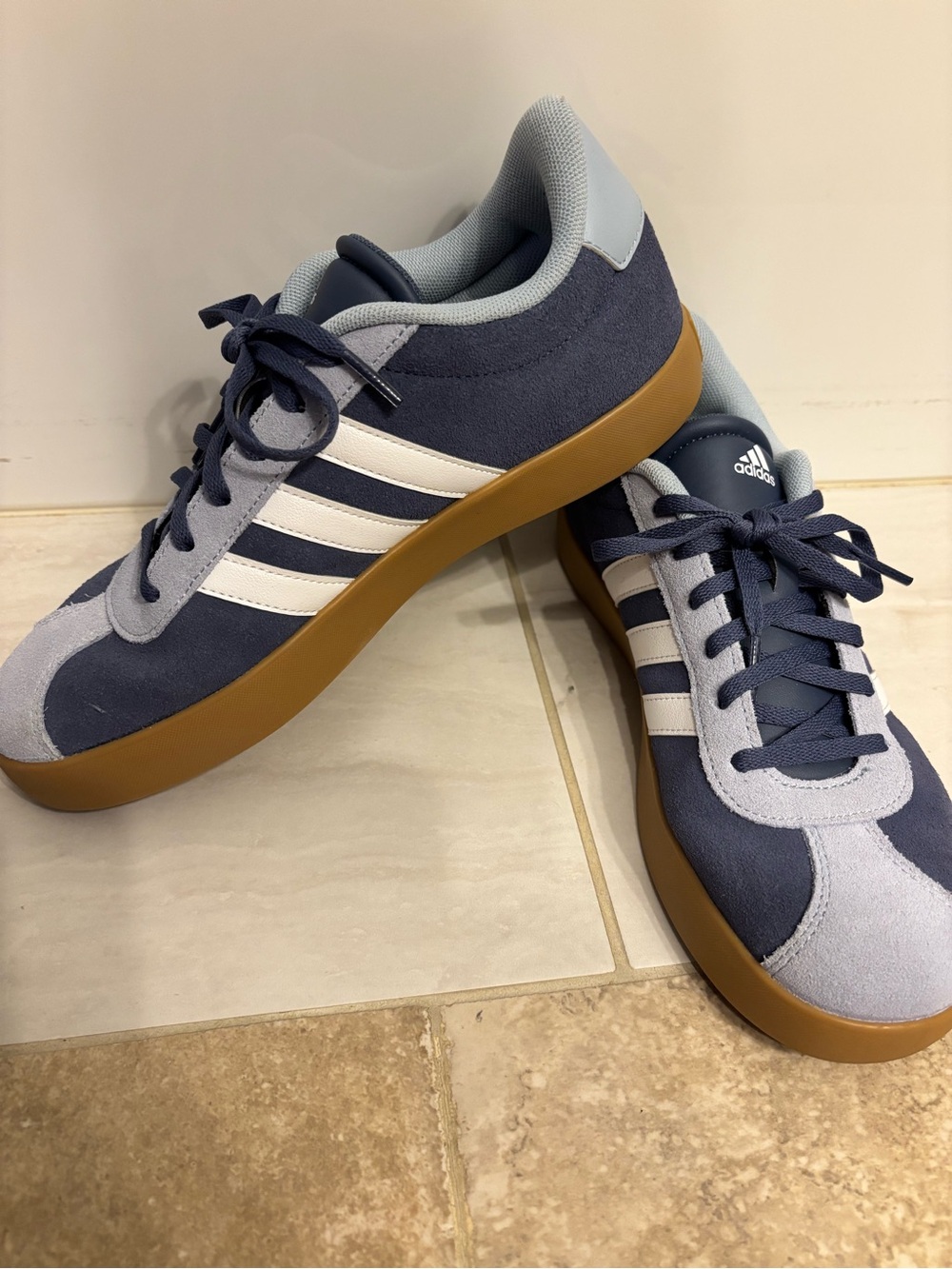 Adidas Classic Low-Top Suede Women’s Sneakers in Blue and White - Picture 2 of 6